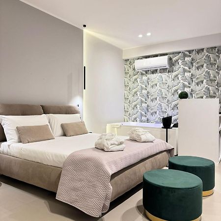 Luxury Apartment - Suite Cavour บารี ภายนอก รูปภาพ
