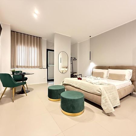 Luxury Apartment - Suite Cavour บารี ภายนอก รูปภาพ
