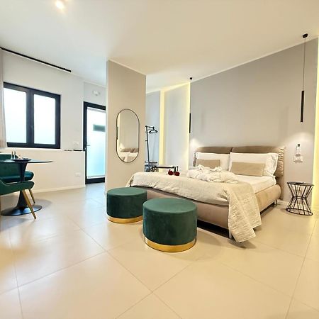 Luxury Apartment - Suite Cavour บารี ภายนอก รูปภาพ