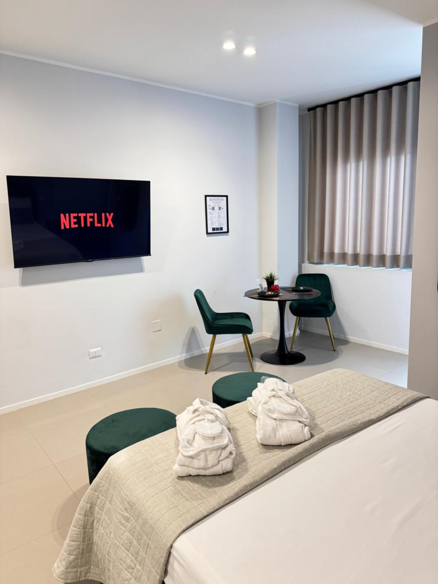 Luxury Apartment - Suite Cavour บารี ภายนอก รูปภาพ