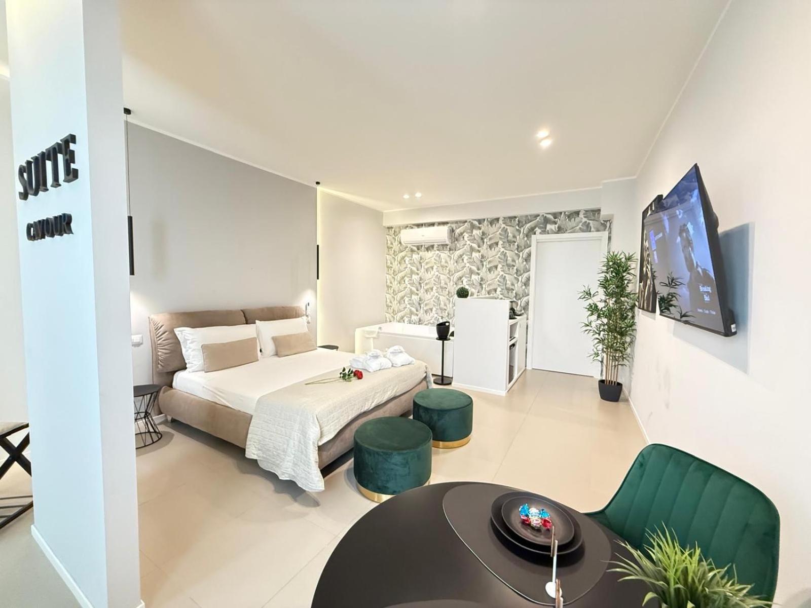 Luxury Apartment - Suite Cavour บารี ภายนอก รูปภาพ