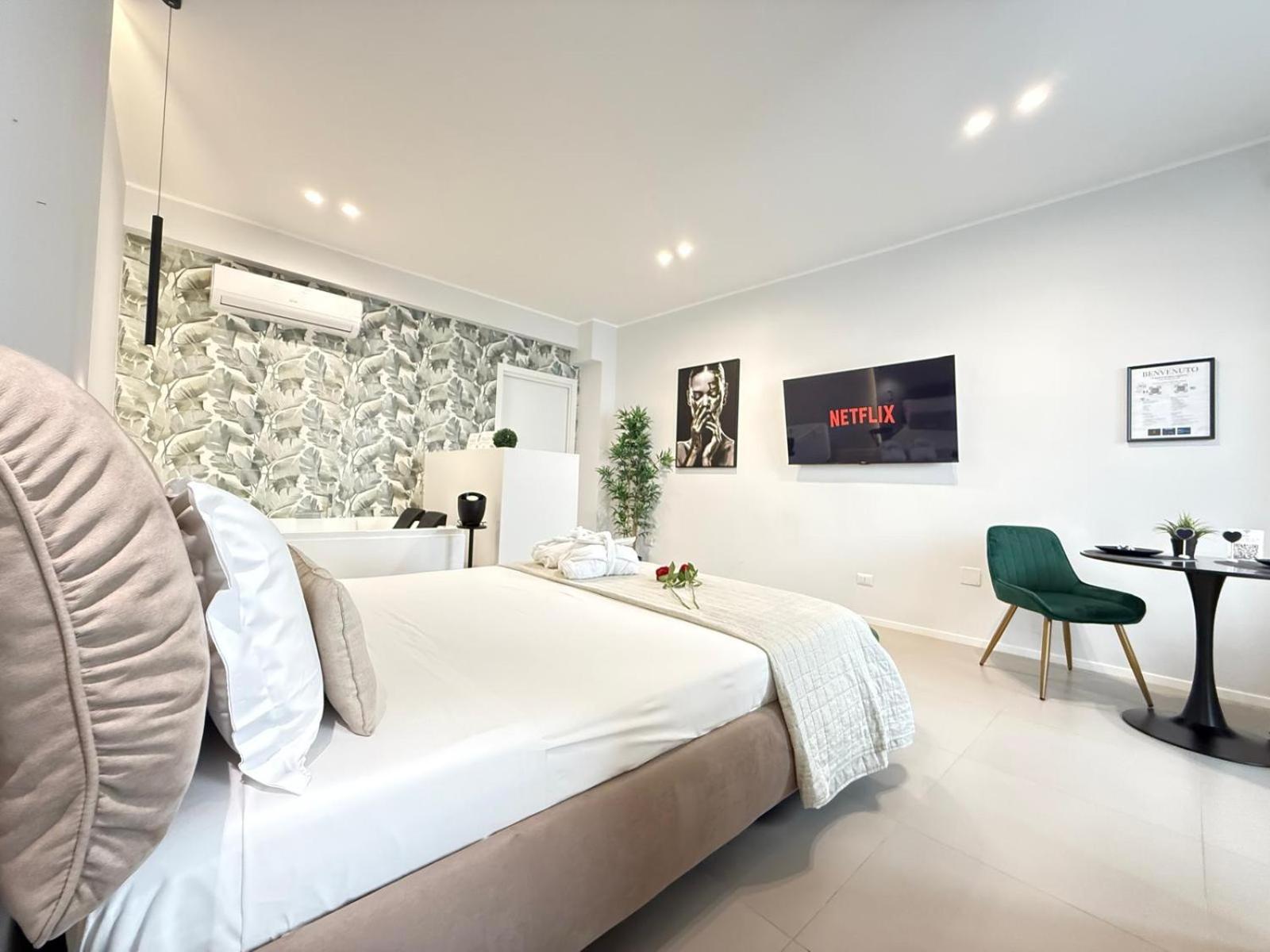 Luxury Apartment - Suite Cavour บารี ภายนอก รูปภาพ
