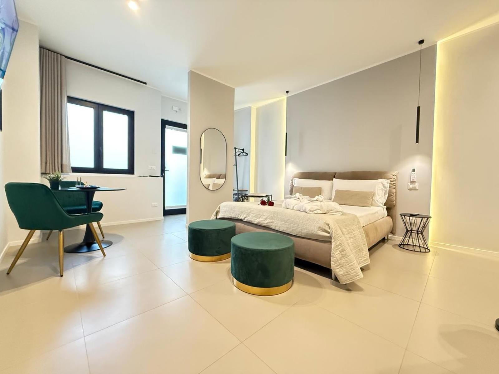 Luxury Apartment - Suite Cavour บารี ภายนอก รูปภาพ